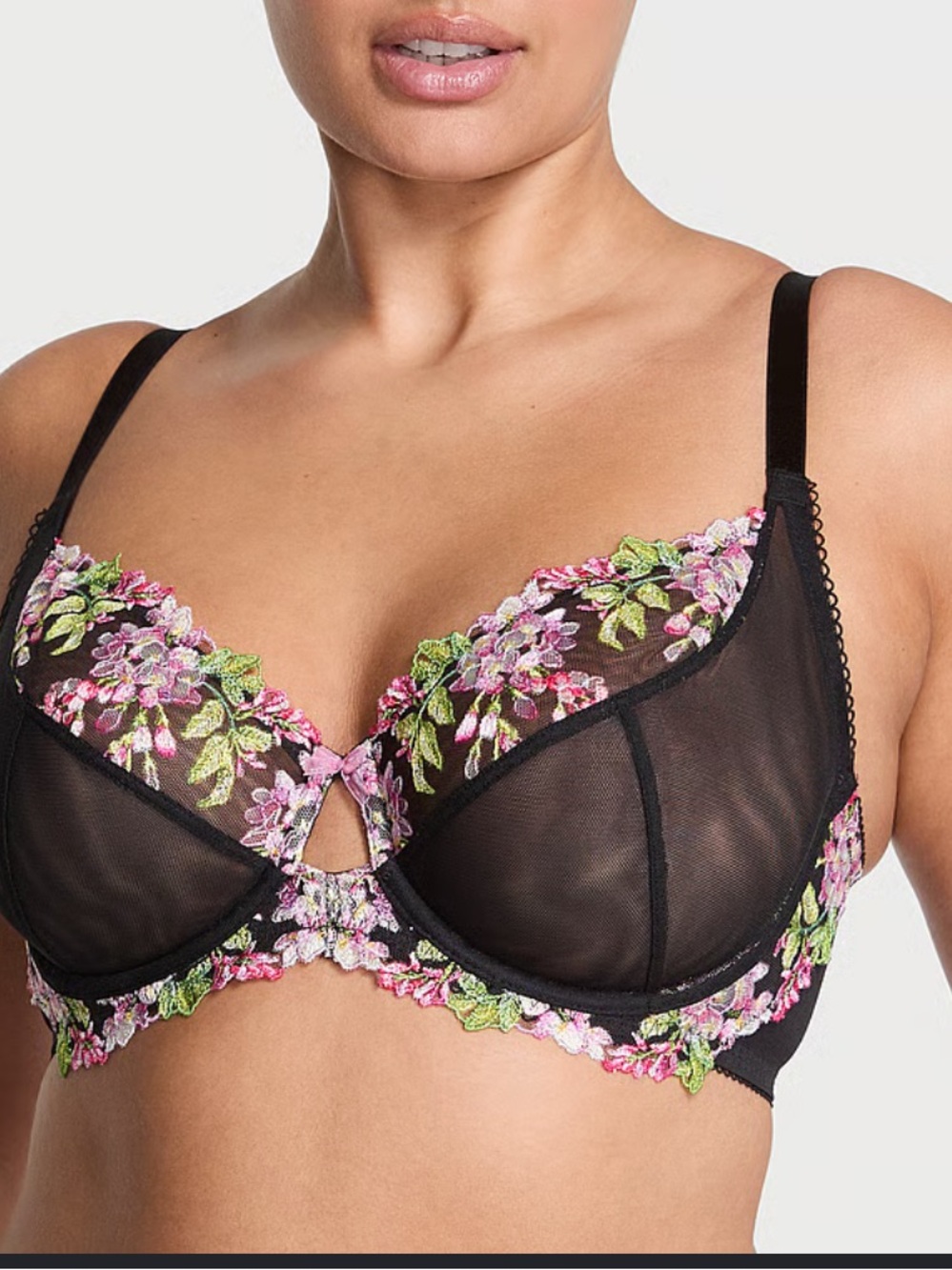 NEW Victorias Secret The Fabulous Hearts and Roses bra